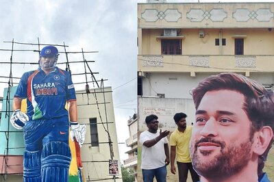 Fans Erect MS Dhoni's Massive 52-Feet Cut-out in Hyderabad Ahead of 42nd Birthday of 'Thala'
