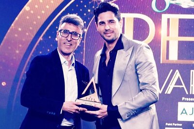 News18 Showsha Reel Awards: Sidharth Malhotra Wins Best Actor, Vikram Batra's Twin Vishal Congratulates 'Reel Brother'
