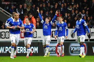 Barkley sparks Everton's 3-0 win at Newcastle