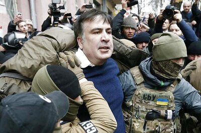 Supporters Free Ex-Georgian Leader Saakashvili From Ukrainian Police Amid Chaotic Scenes