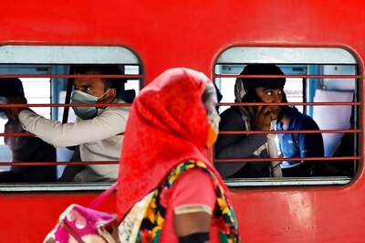 'Will Tell This Story to Grandkids': Train Crew Gets Emotional After Bringing Stranded Migrant Workers Home