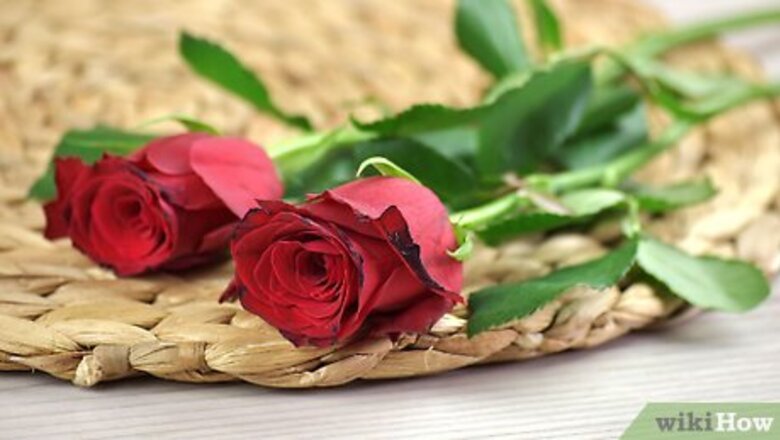 How to Make Rose Petal Bath Salts