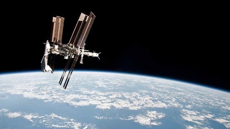 Russian space probe crashes into Pacific