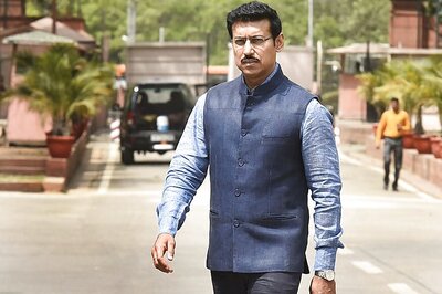 Rajyavardhan Singh Rathore On Plastic Economy: People Reluctant But Plastic Money Safer