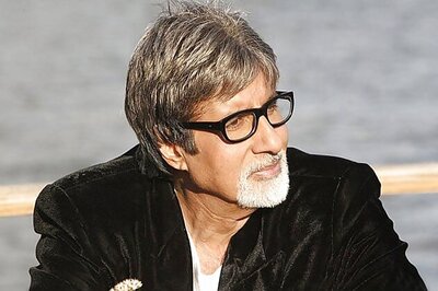 Amitabh Bachchan turns radio jockey for a day