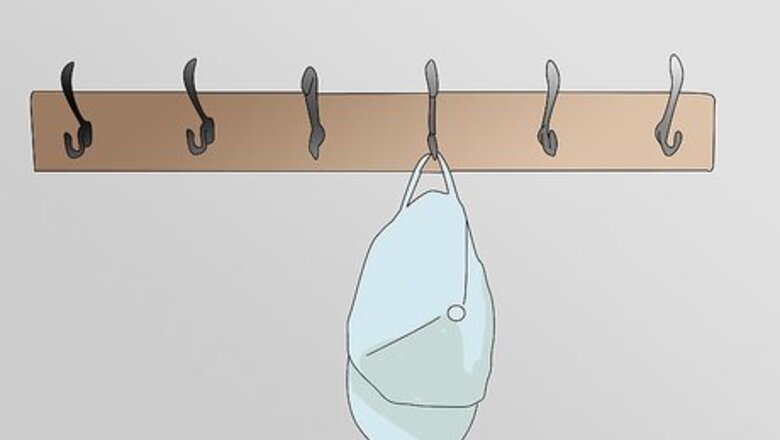 How to Store Hats
