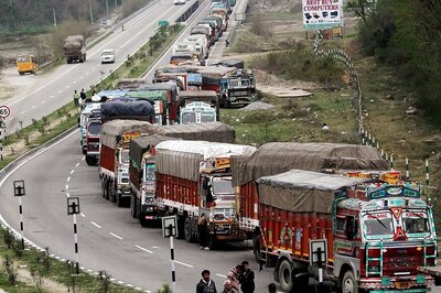 Amarnath Pilgrims Among Thousands Stranded on J&K National Highway