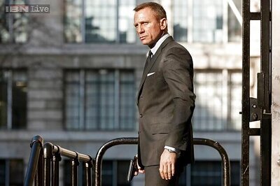 James Bond star Daniel Craig injures his knee delaying 'Spectre' filming