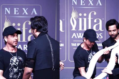 Abhishek Banerjee Can’t Keep Calm As He Meets ‘Generous King’ Shah Rukh Khan