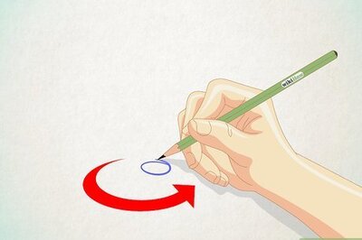 How to Draw a Cartoon Hibiscus Flower