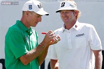 Jim Furyk takes 1-shot lead at BMW Championship