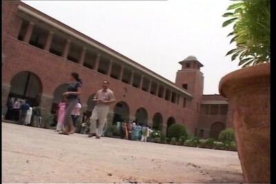 St Stephen's staff to protest against principal