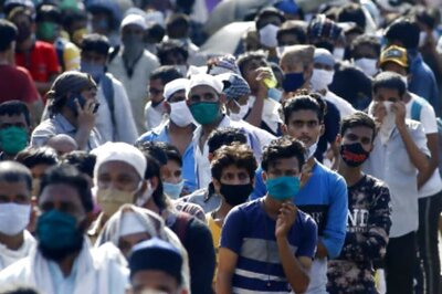 Lockdown Left Millions of Migrants Empty-handed; Govt Should Give Rs 25,000 to Each of Them: Irudaya Rajan