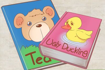 How to Keep a Toddler Busy on an Airplane