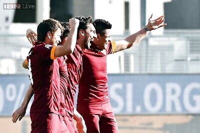 Controversial goal gives Roma 1-0 win at Udinese in Serie A