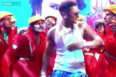 Chennai Express: Honey Singh in the new version of 'Lungi dance'