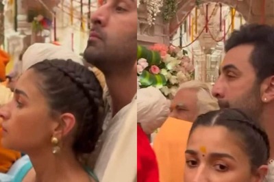 Ranbir Kapoor Protects Alia Bhatt As They Wade Through Sea Of Devotees at Ram Mandir; Watch Video