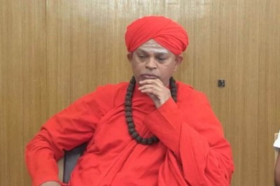 Karnataka Muruga Mutt Case Updates: Pontiff Sharanaru Files Bail Plea on Medical Grounds; Non-bailable Warrant Against Mutt Chief Over Property Dispute