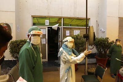 Kejriwal Writes to Shah Seeking Doctors and Nurses from ITBP, Army to Run 10,000-bed Covid-19 Facility