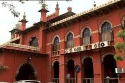 Doubtful if Right to Refuse Vaccine Can Be Exercised in Present Situation: Madras HC