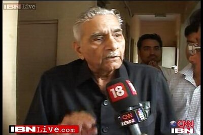 Mail Today editor apologises to Shanti Bhushan for forged article