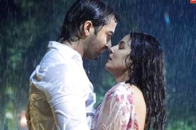 'Let's Fall in Love All Over Again' With Hina Khan and Shaheer Sheikh’s New Romantic Song Runjhun