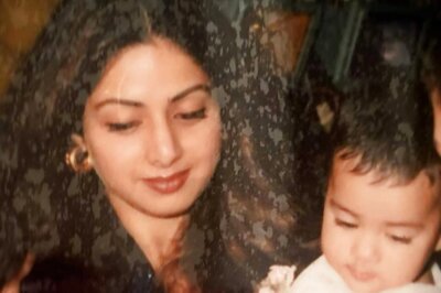 Throwback Thursday: Unseen Pic Of Sridevi With Baby Janhvi