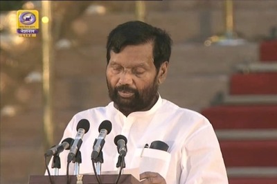 Companies and e-Commerce Players Need to Display 'Country of Origin' on Products, Says Paswan