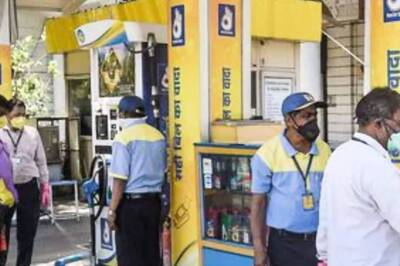 NCP, Cong Rap Centre for Fuel Price Hike; Akhilesh Yadav Terms LPG Price Rise 'Gift of Inflation'