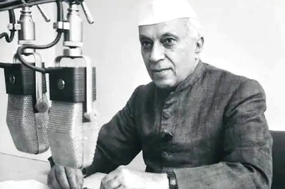 Children’s Day 2020: Remembering Jawaharlal Nehru on His 131st Birth Anniversary