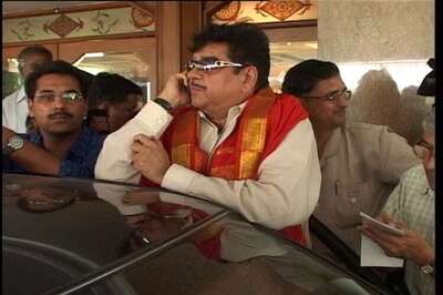 Shatrughan Sinha backs Kirti Azad, says Jaitley should fight DDCA issue politically and not legally