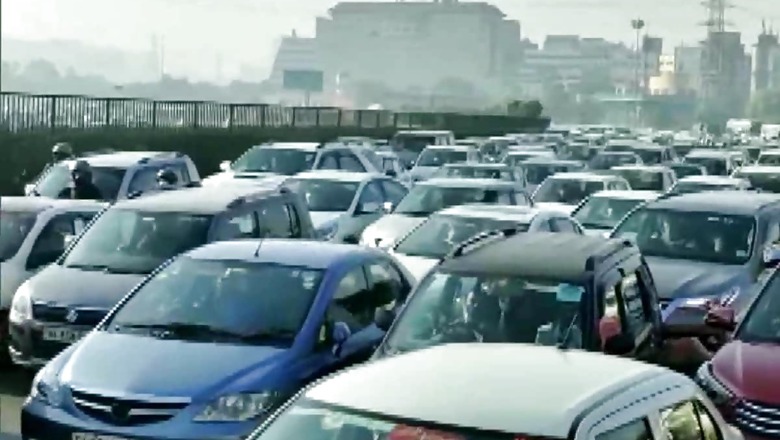 Delhi Sees Huge Traffic Jams After Diversions Created at Akshardham, Four Metro Stations Closed