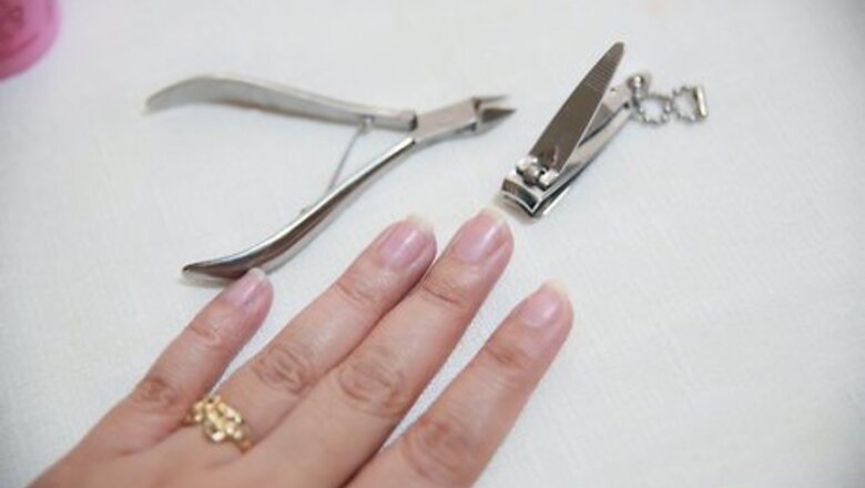 How to Do Glitter Cuticles