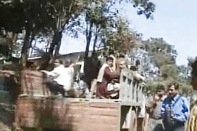 Chhattisgarh: 19 Naxals killed, 5 held