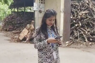 This Ayodhya Girl Lives And Works In A Noida Crematorium 24/7