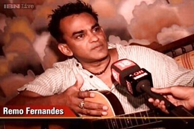 Pop star Remo Fernandes and Dr Oscar Rebello join AAP