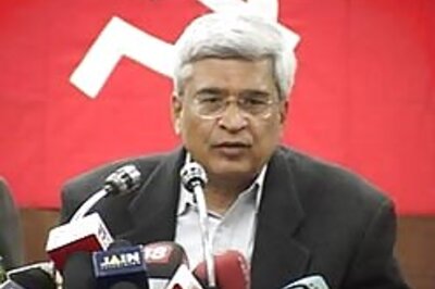 India not safe if Congress, BJP win polls: Karat