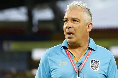 ISL 2019-20: Mumbai City FC Coach Accuses Referee of Making Racist Gestures, FSDL Asks AIFF to Investigate
