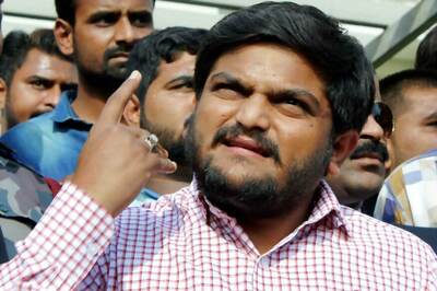 Farmer Disallows Landing of Hardik Patel Helicopter on his Field
