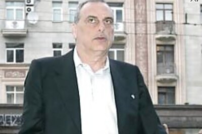 Chelsea fires Israeli coach Avram Grant