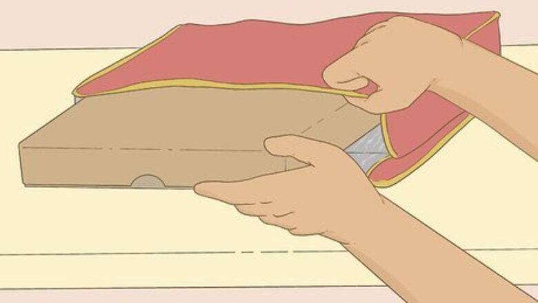 How to Keep Pizzas Warm