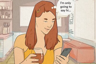 How to Drunk Text a Guy You Like