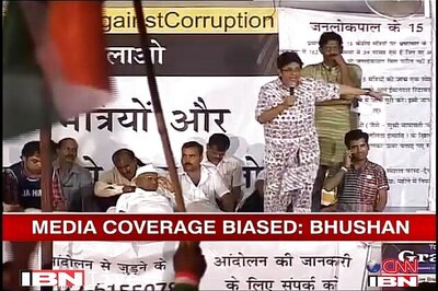 Congress takes a dig at Team Anna