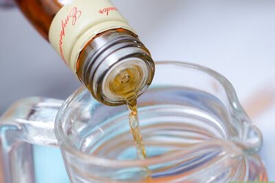 How to Make a Pitcher of Key Lime Pie Cocktails