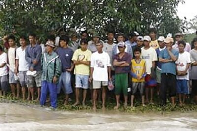 Landslides, floods kill 184 in Philippines