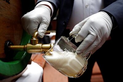 Andhra Govt to Levy 10% Additional Covid-19 Fees on Liquor in Bars, 20% Extra for Licenses