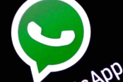 WhatsApp Adds Rupee Symbol in Chat Composer to Make Sending Payments Easier
