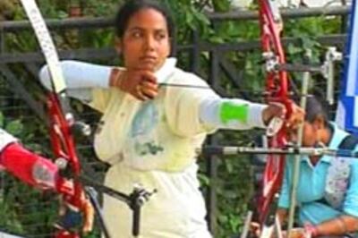 Women's archery team, rower enter quarters