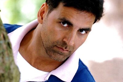Akshay Kumar turns singer for 'Special Chabbis'