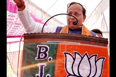 Challenge Akhilesh to Show Photo of Him at Kashi Darshan, Janmashtami as CM: BJP Gen Secy Arun Singh